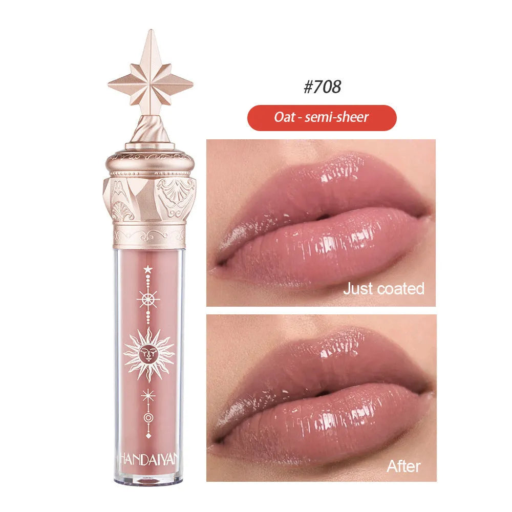 Lip gloss lipstick with mirror shine, 8 colour options, mineral-based formula, compact tube