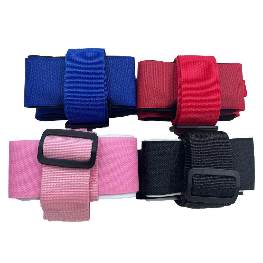Adjustable skiing bandage with shoulder strap and hook-and-loop fastening in multiple colour options