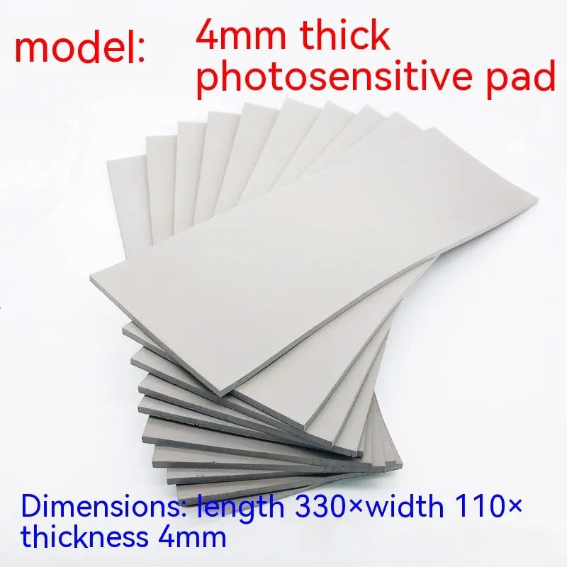 Black and grey plastic light-sensitive mat for pottery, calligraphy, and painting seal crafting.