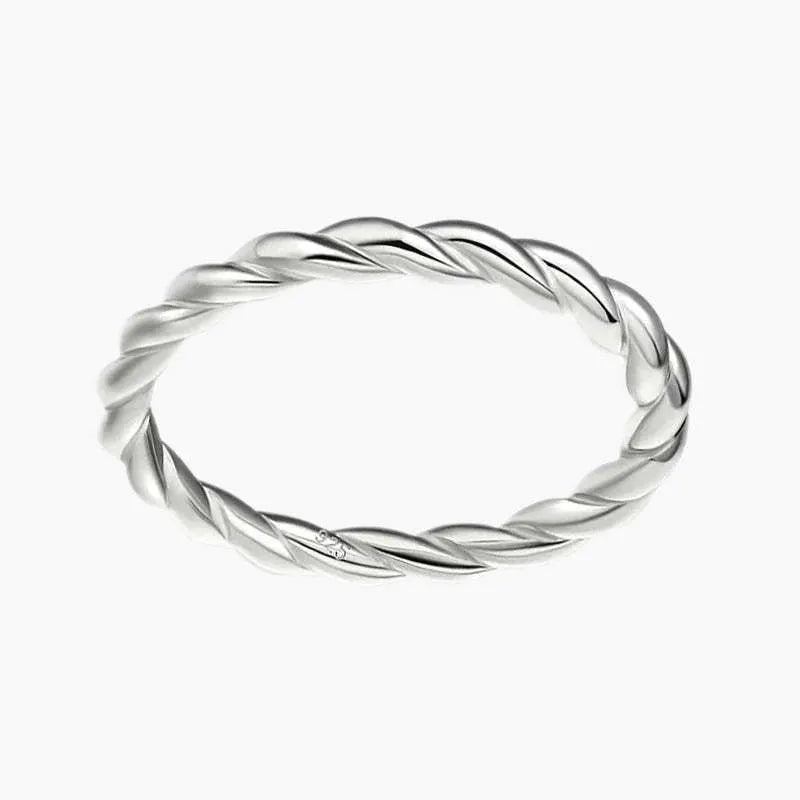 925 silver cross twist ring for women on white background, US size 7, silver colour