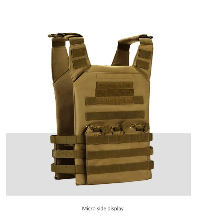 Men tactical vest in khaki colour with MOLLE panels and adjustable fit