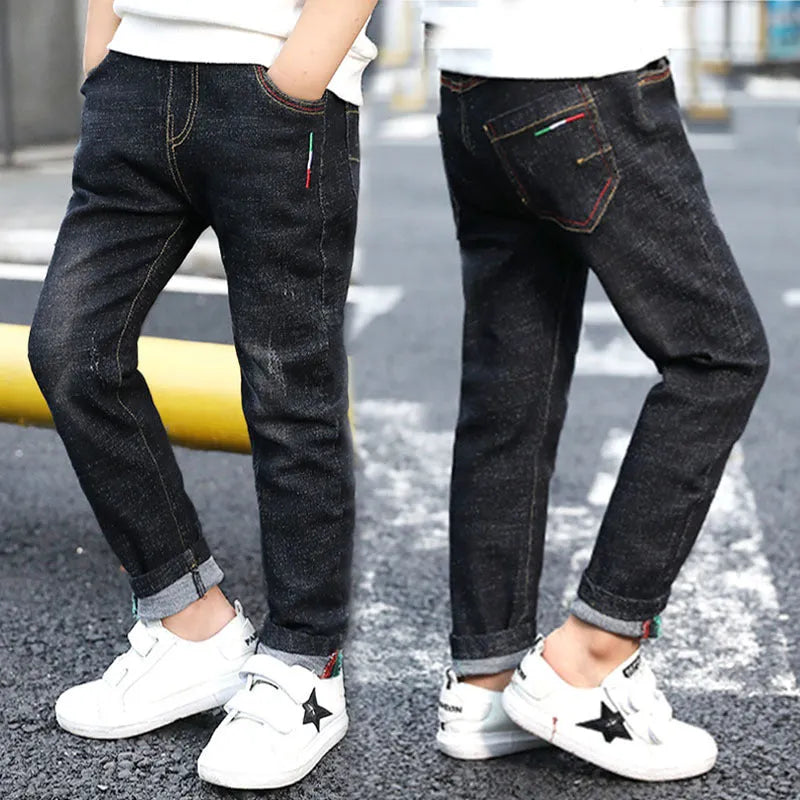 Boys' cotton denim mid-waist jeans in blue, size 140cm, front view