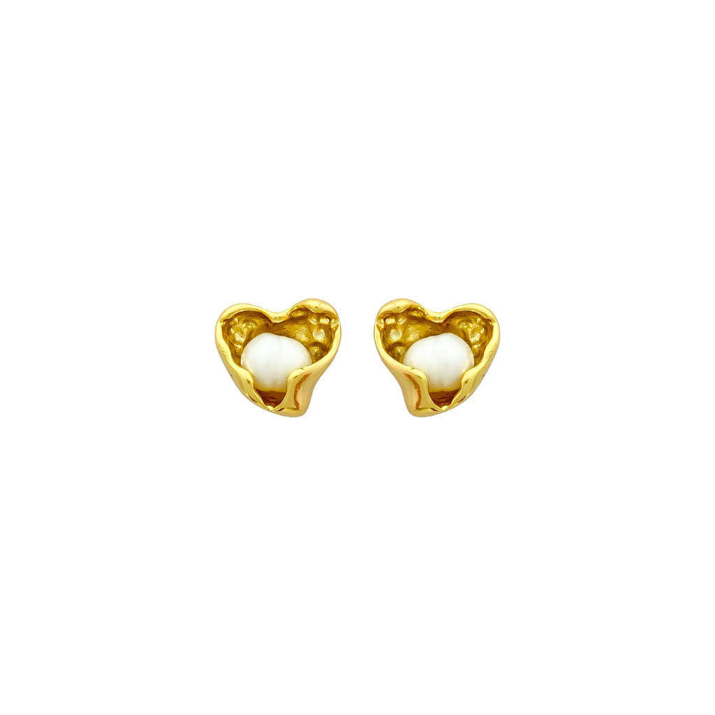 Copper irregular heart shape pearl earrings for women with electroplating finish