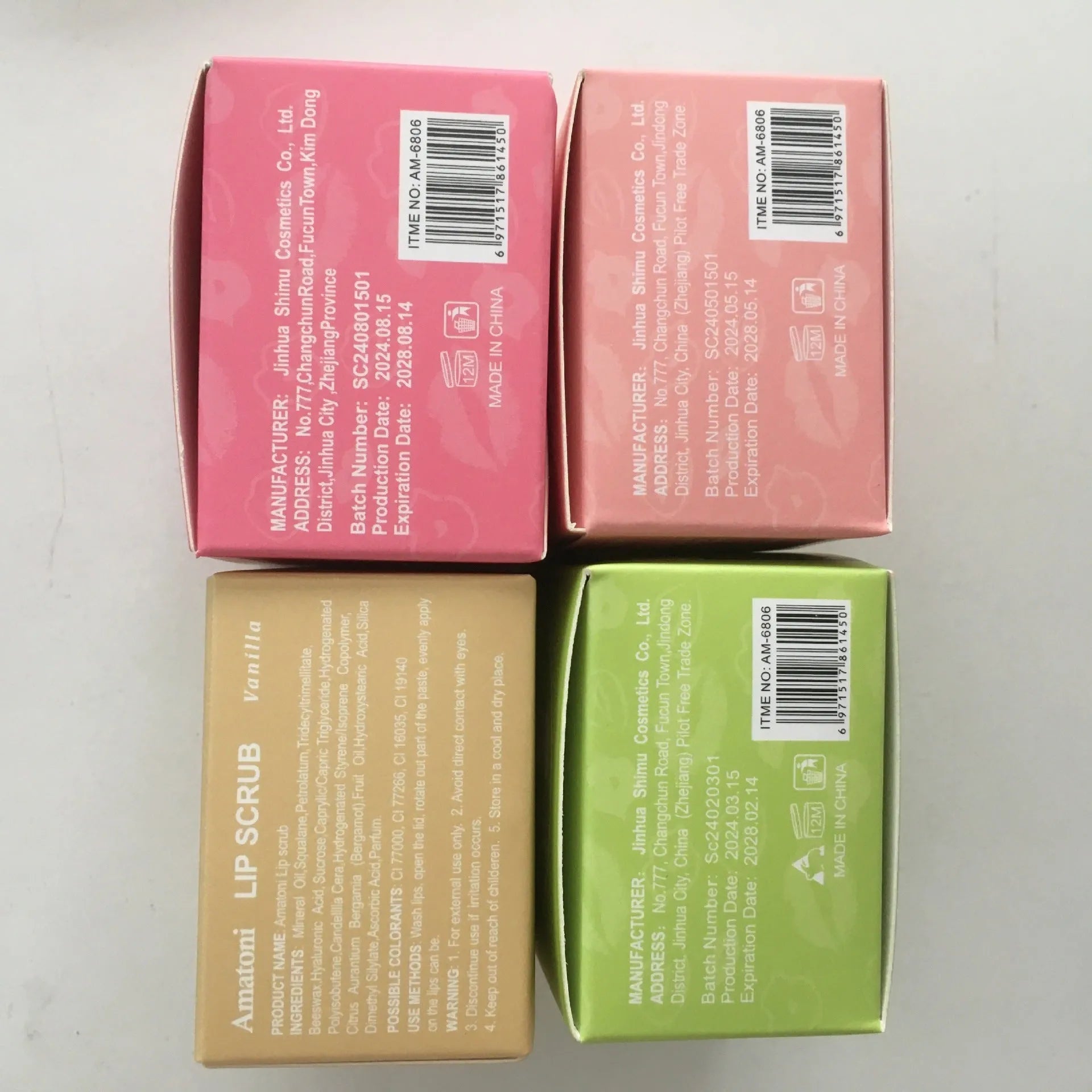 Amatoni fruit flavour lip scrub cream in 30g packaging for exfoliating and moisturising lips.