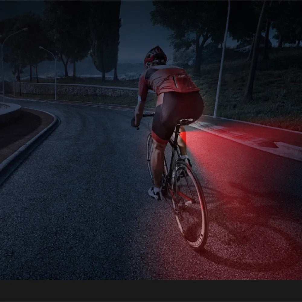 Black smart brake sensing USB charging bicycle taillight with aluminium alloy shell.