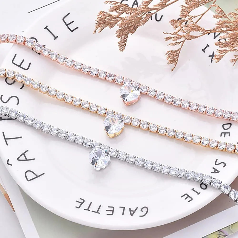 Gold rhinestone heart pet collar for dogs and cats with shiny metal and decorative stones