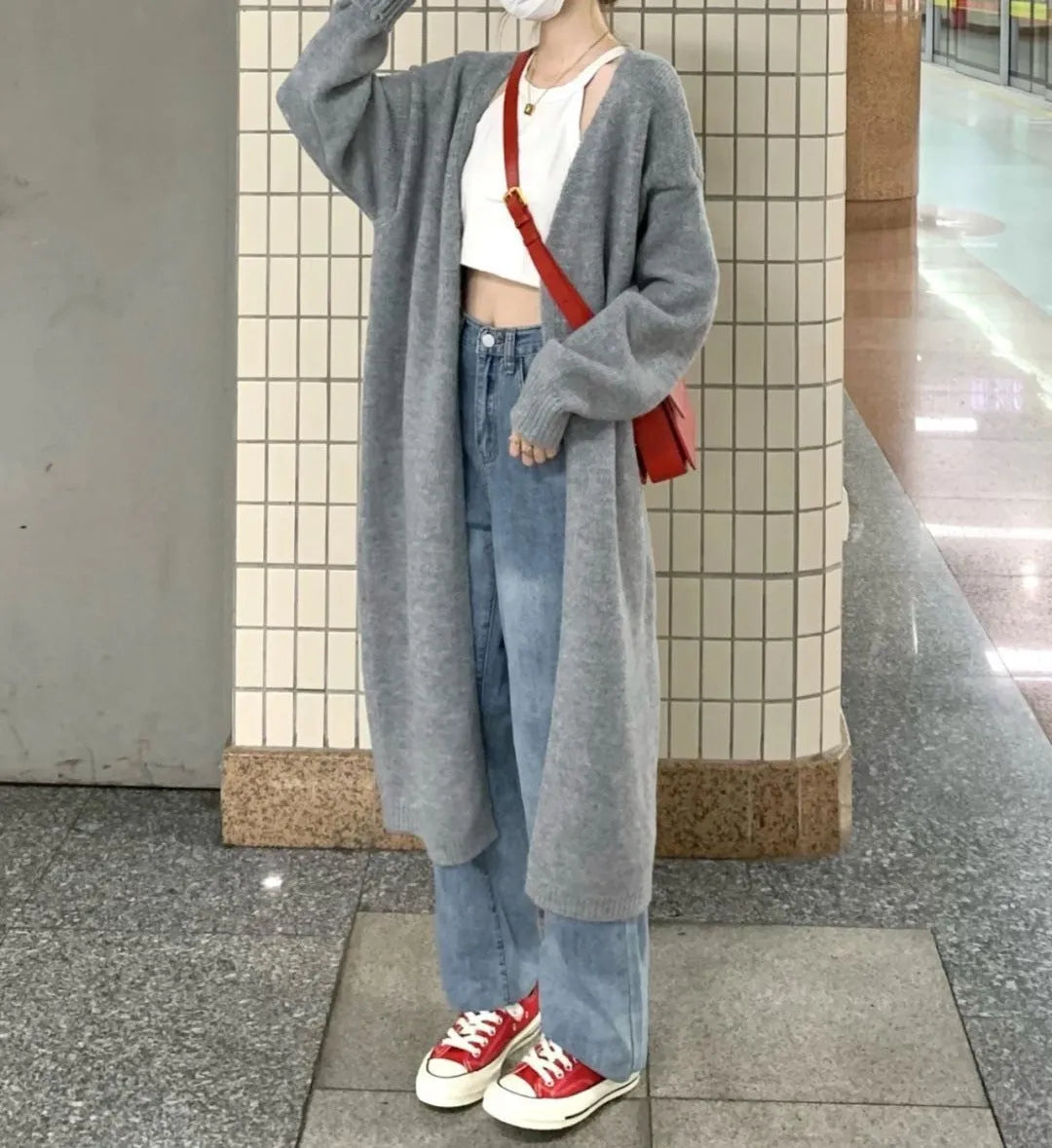 Loose thick chenille cardigan for women in a free size, shown in a solid colour with a 3D pattern.