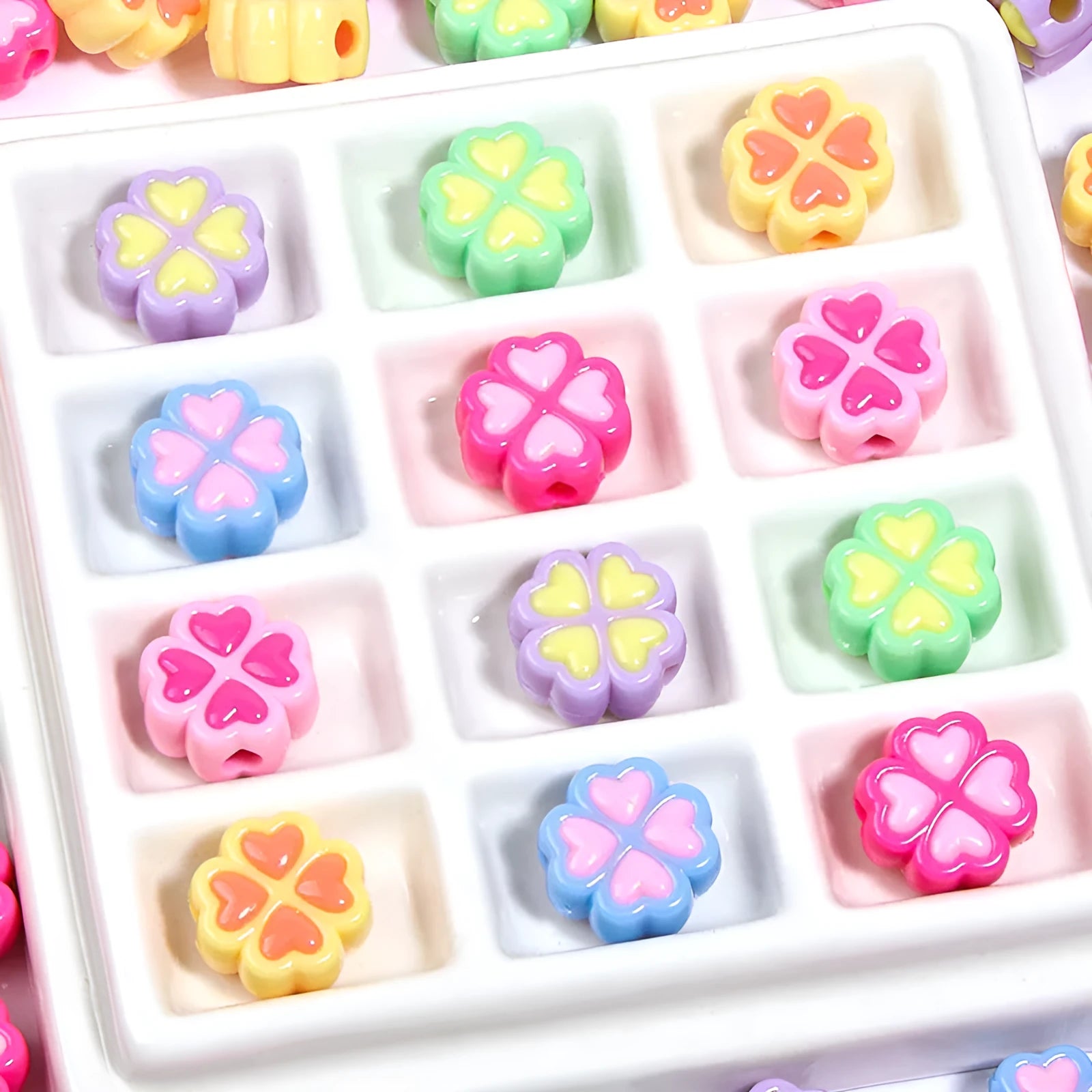 15mm frosted acrylic four-leaf clover love beads in mixed colours including pink, blue, and green