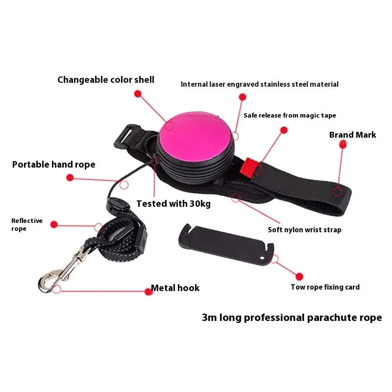 Automatic retractable dog leash with handle in a choice of six colours, extended on a 3m nylon cord.