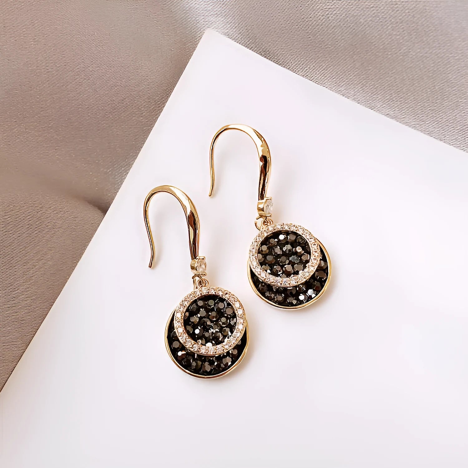 Black geometric alloy hoop earrings with 3.6cm round piece design