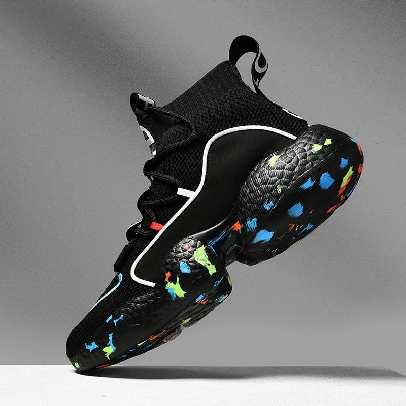Men's camouflage patterned sneakers with mesh upper and vulcanised rubber sole.