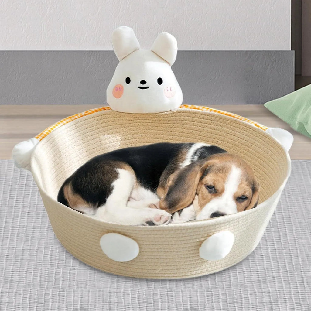 Woven cotton rope cat bed basket with scratching pad, featuring a bear design.