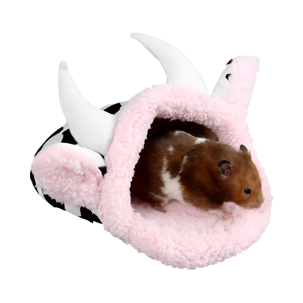 White small pet cold shelter made of soft short plush with 25x22cm base