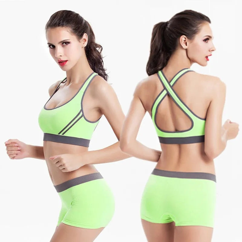 Women's shockproof seamless sports bra in black with fixed double shoulder straps and rear buckle
