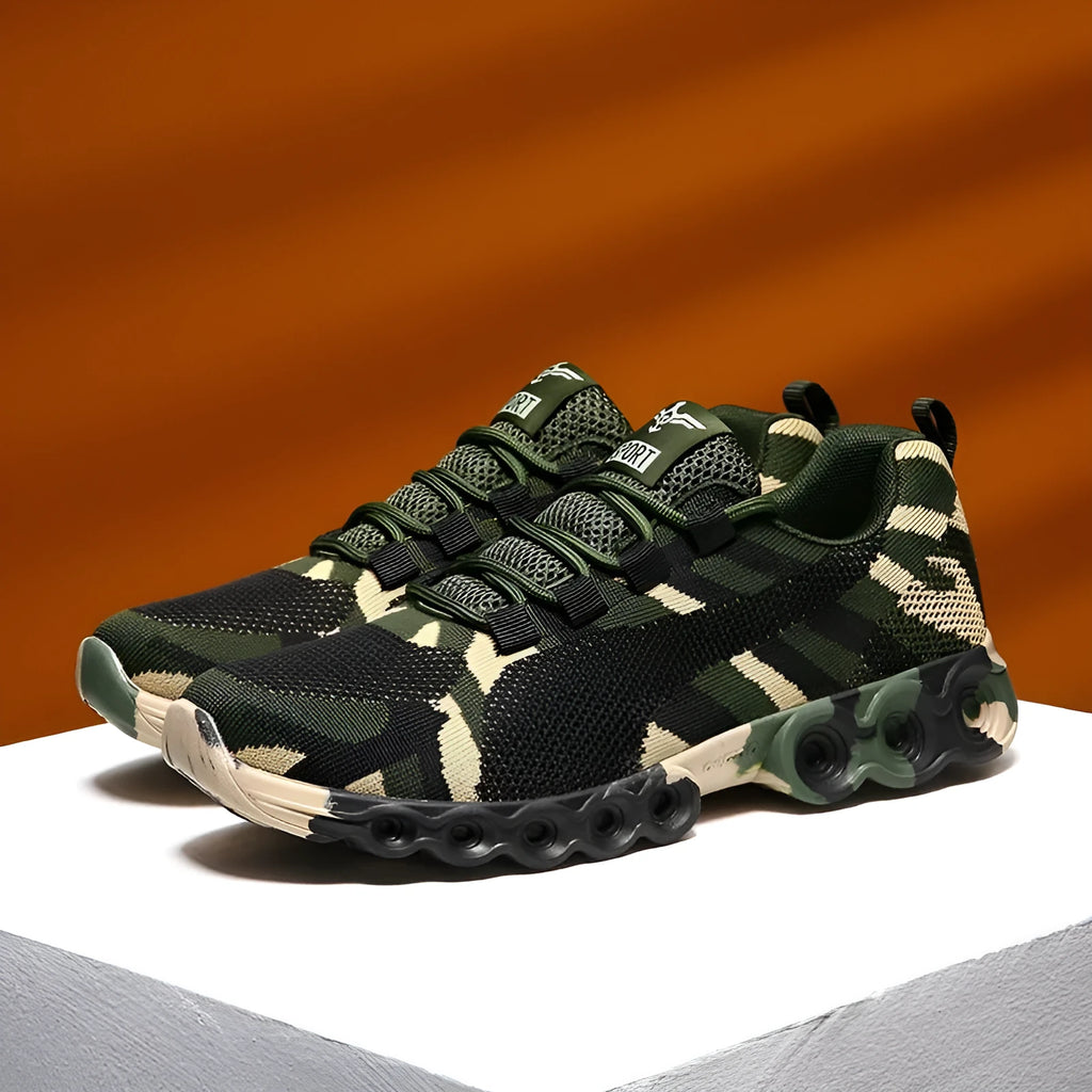 Camouflage ultralight mesh running shoes with low-top design and rubber sole