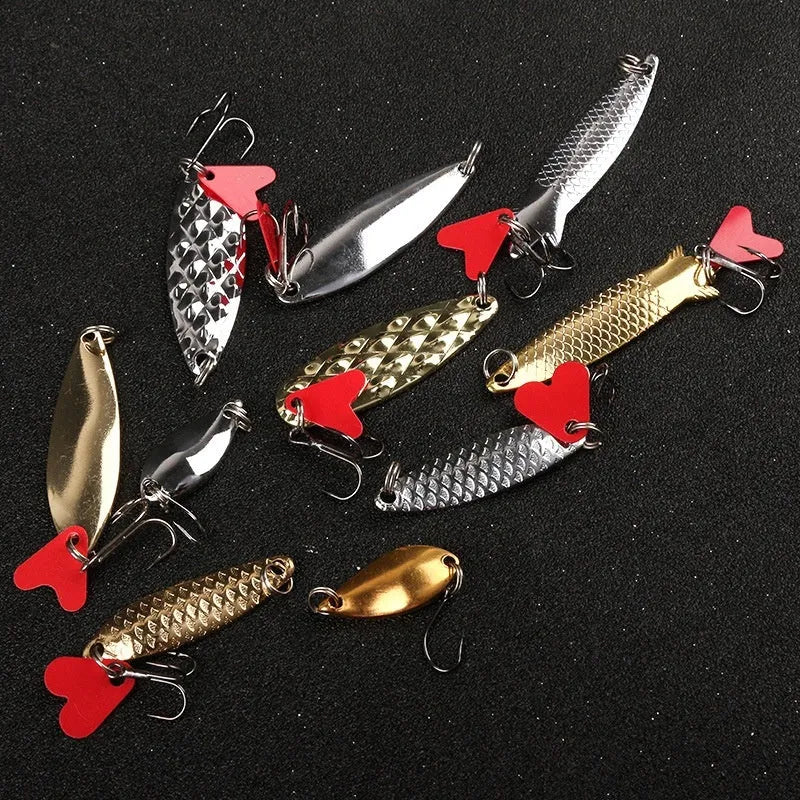 Pineapple and box shaped fishing lures with metal sequins for light reflection