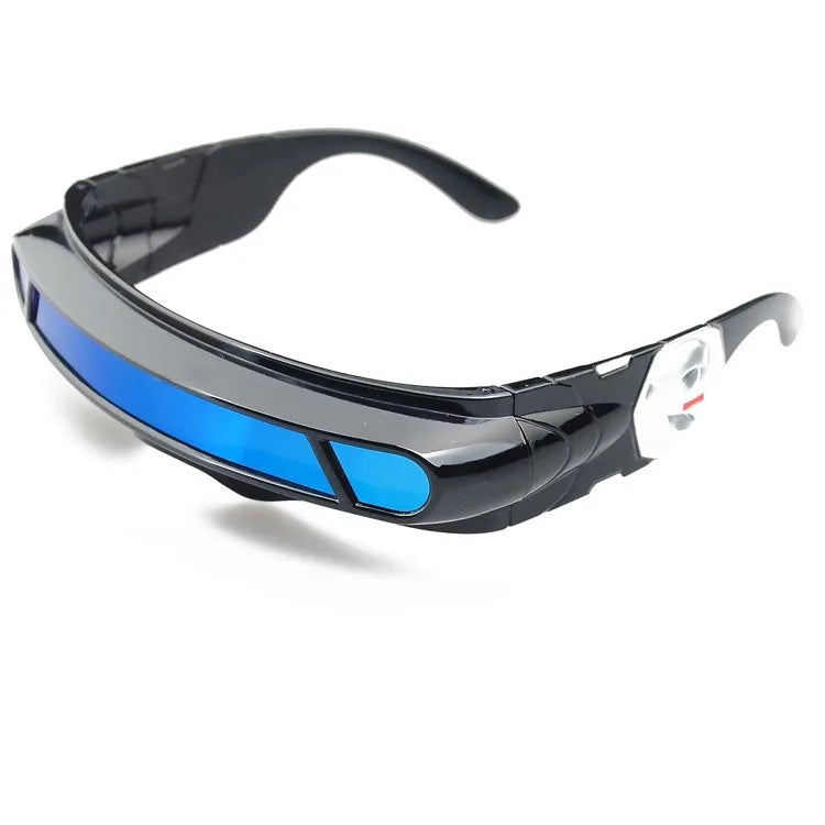Black polarised sports sunglasses with a full rim PC frame and mirrored lenses.