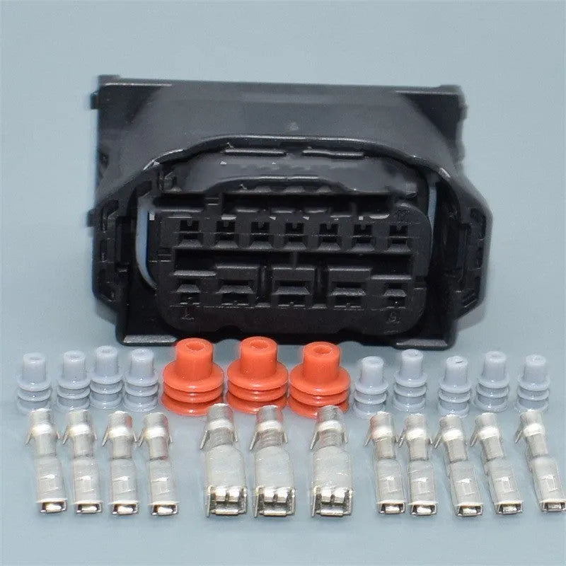 Black BMW headlight electrical connector plug for X1 E90 E92 models, part number DJ7121W-1.5 2.8-21