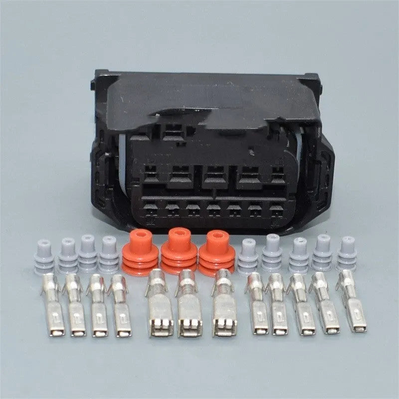 Black BMW headlight electrical connector plug for X1 E90 E92 models, part number DJ7121W-1.5 2.8-21