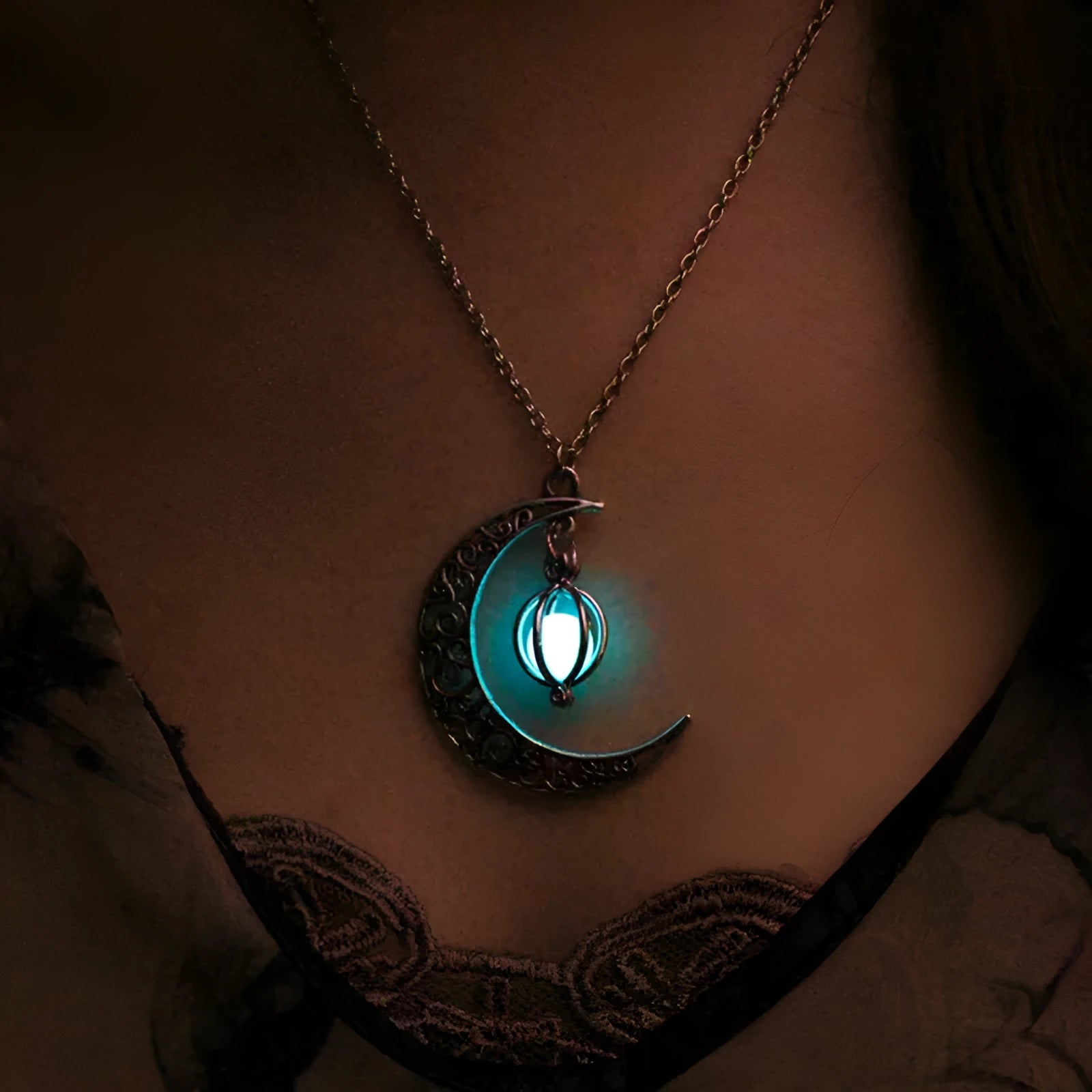 Alloy luminous pumpkin heart-shaped pendant necklace 50cm chain on display with glow effect