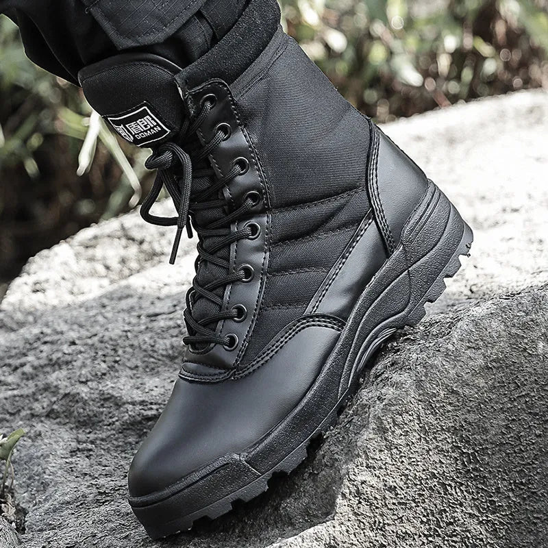 Desert combat boots in microfiber leather, sand colour, outdoor hiking shoes for men and women