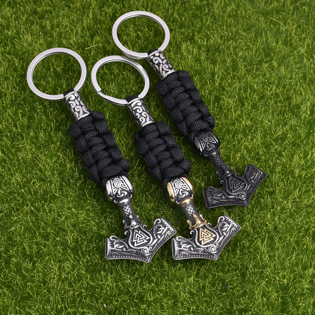 Viking triangle rune impactor keychain in steel colour with bear pattern on stainless steel surface