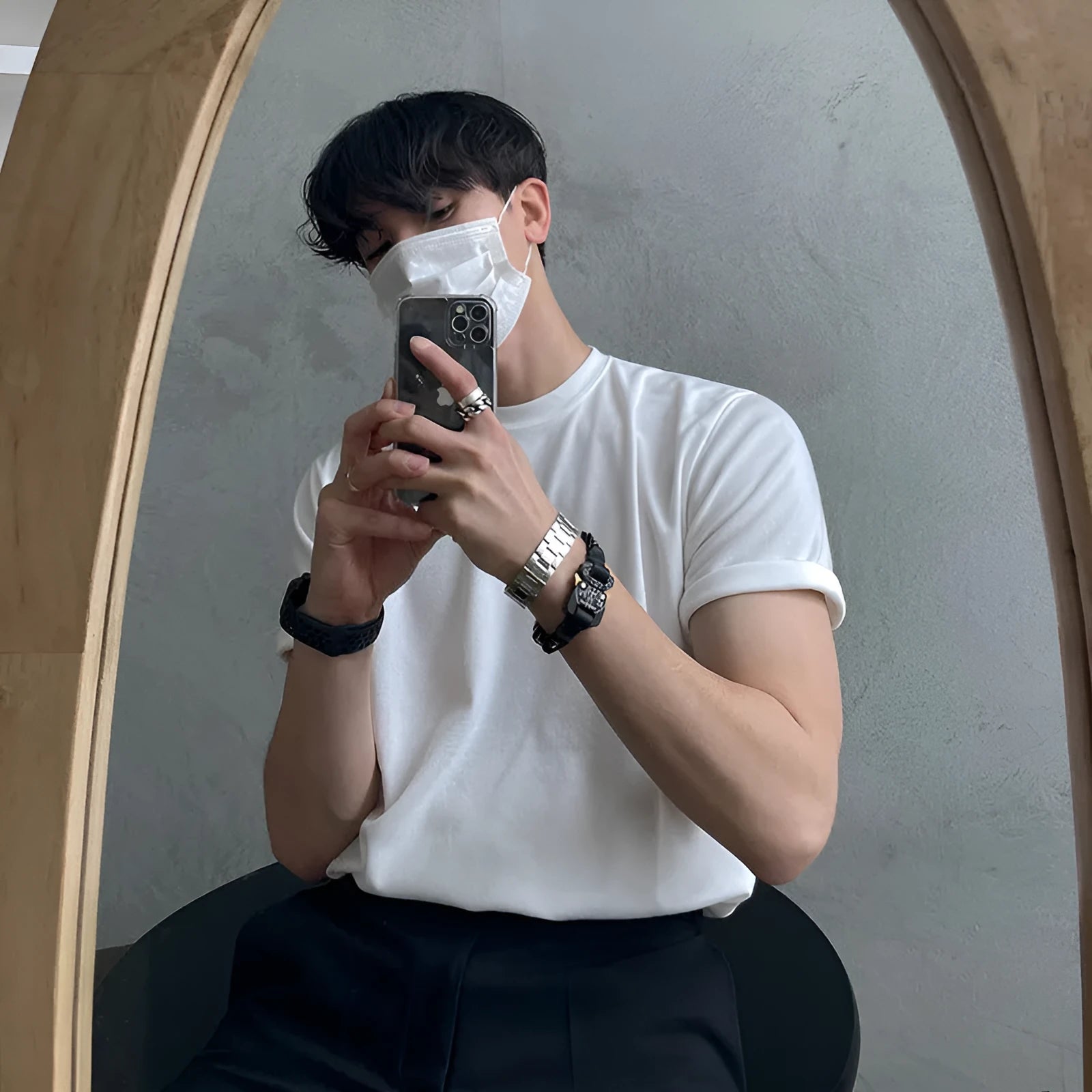 Men's cotton slim fit t-shirt in solid white or black colour with half sleeves