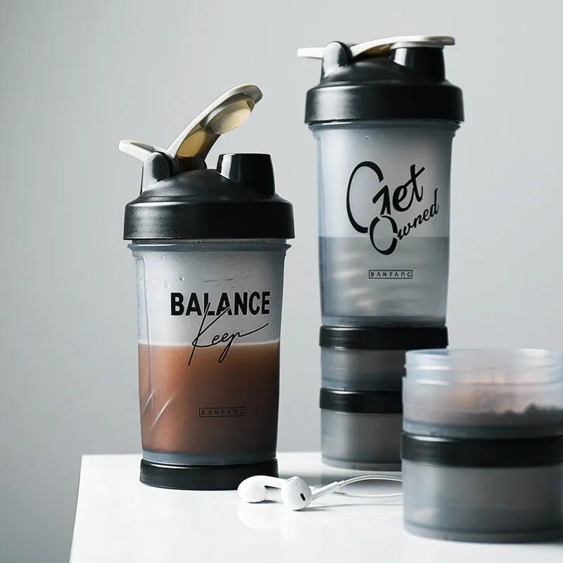 Plastic fitness shake cup with sealed leak-proof lid and 500ml capacity