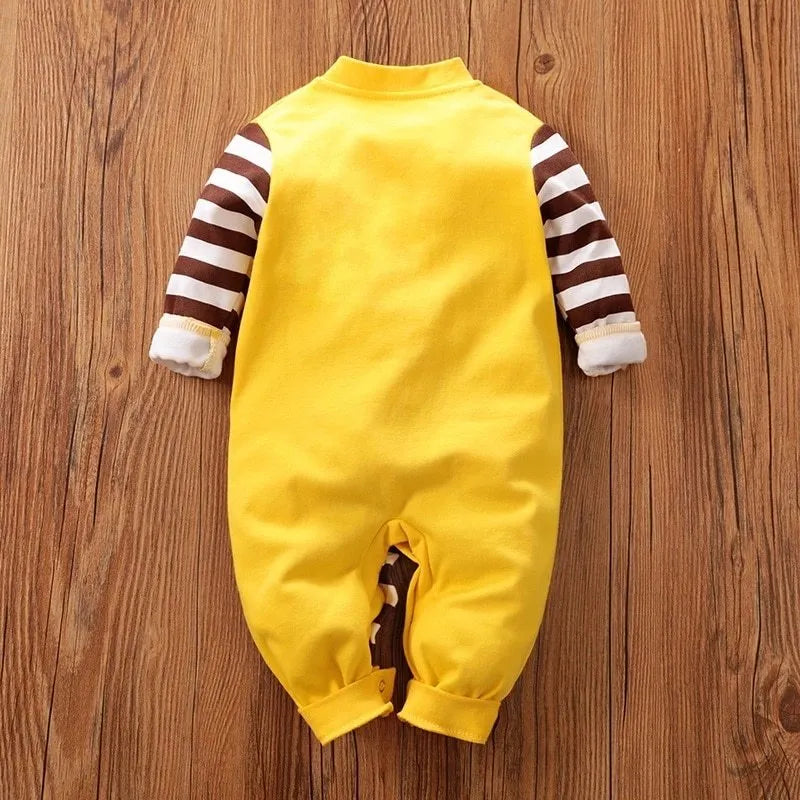 Cotton baby one-piece romper with giraffe print, long sleeves, available in sizes 59cm to 90cm for newborn and infant