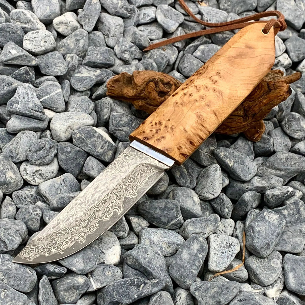 White Shadow Damascus pattern steel short knife with Thuja wood handle for outdoor camping