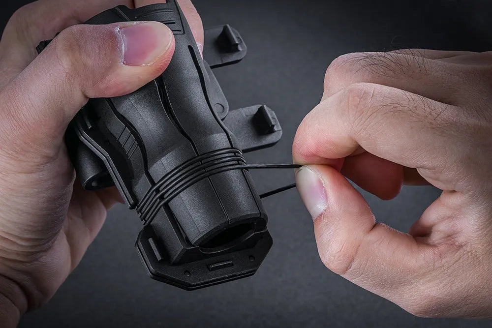 Nylon Glass Fiber 360-degree Rotating V6 Tactical Torch Quick Pull Sleeve Holster Black for Flashlights 27-30mm Head Diameter Waist Belt Up to 50mm Quick Draw Sleeve for TA30 TA15 TA01 TA10 E6 E51 P60 PA5 P5G T5 T7 TA40
