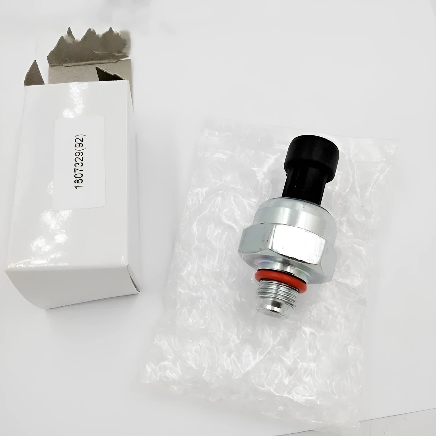 Ford F6TZ-9F838-A fuel pressure sensor with connecting line for F4 and F6 engines.