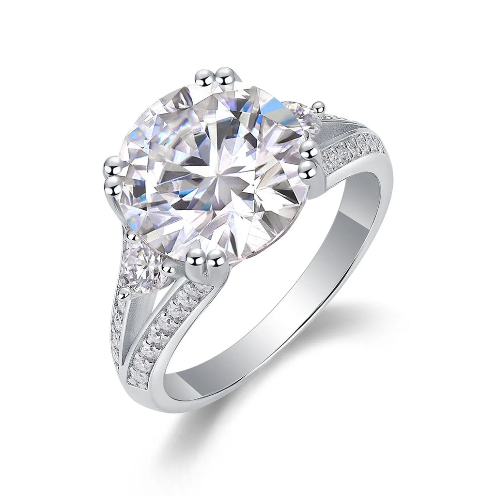 5-carat moissanite wedding ring in S925 silver with gold plating on white background
