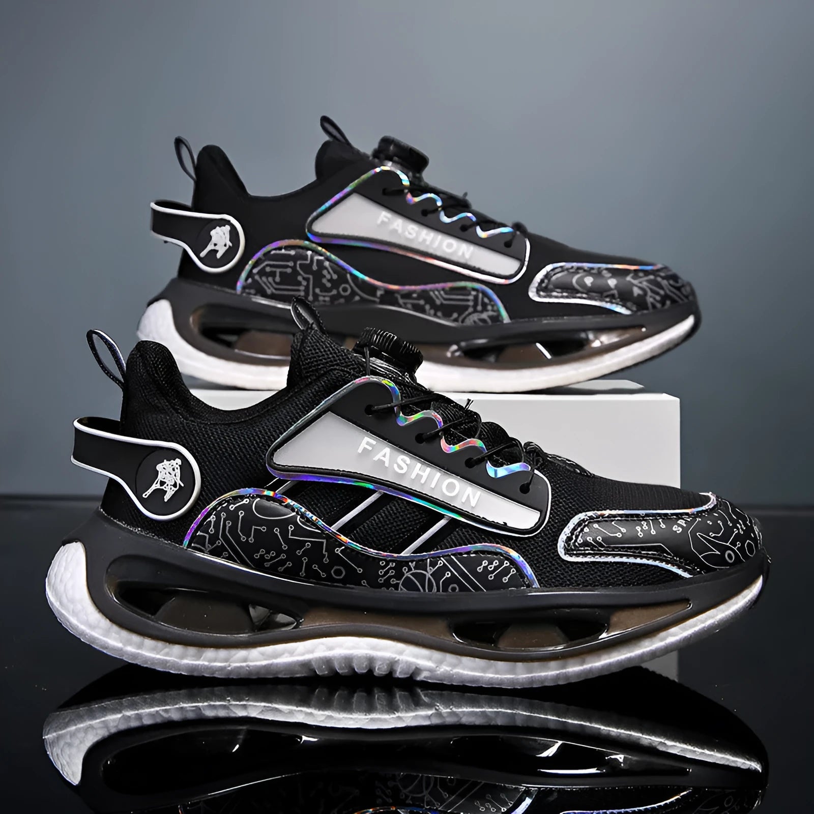 Men's low-top mesh sports trainers in black with elastic band closure and popcorn TPU sole