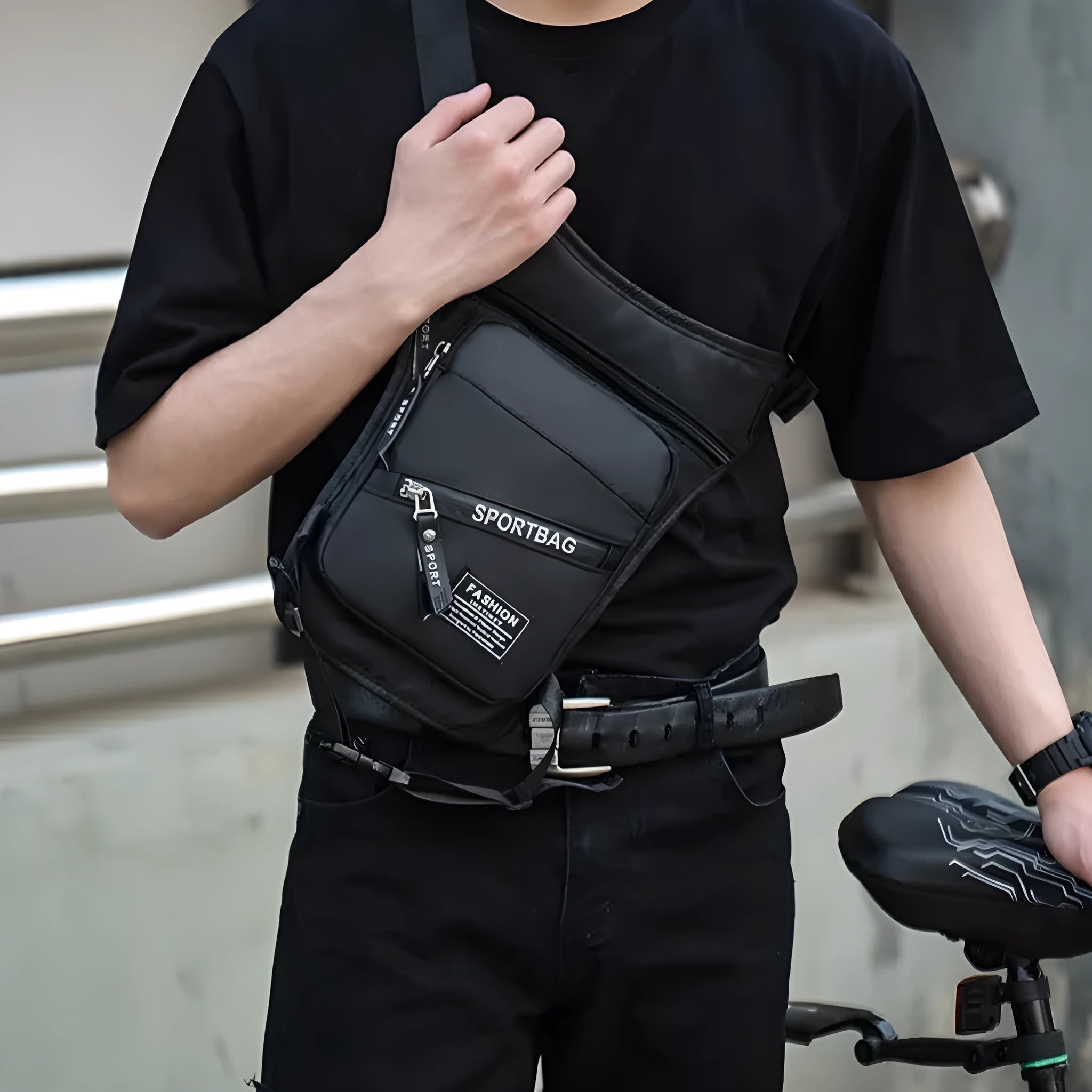 Men's outdoor cycling leg bag in nylon with waterproof anti-theft features