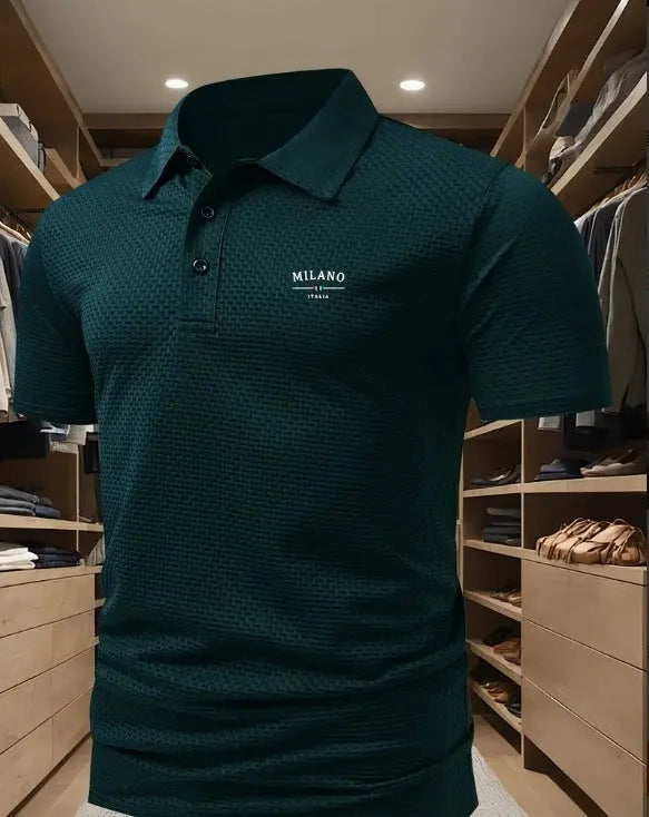 Men's loose fit lapel collar polo shirt in solid colour made from breathable pinhole fabric.