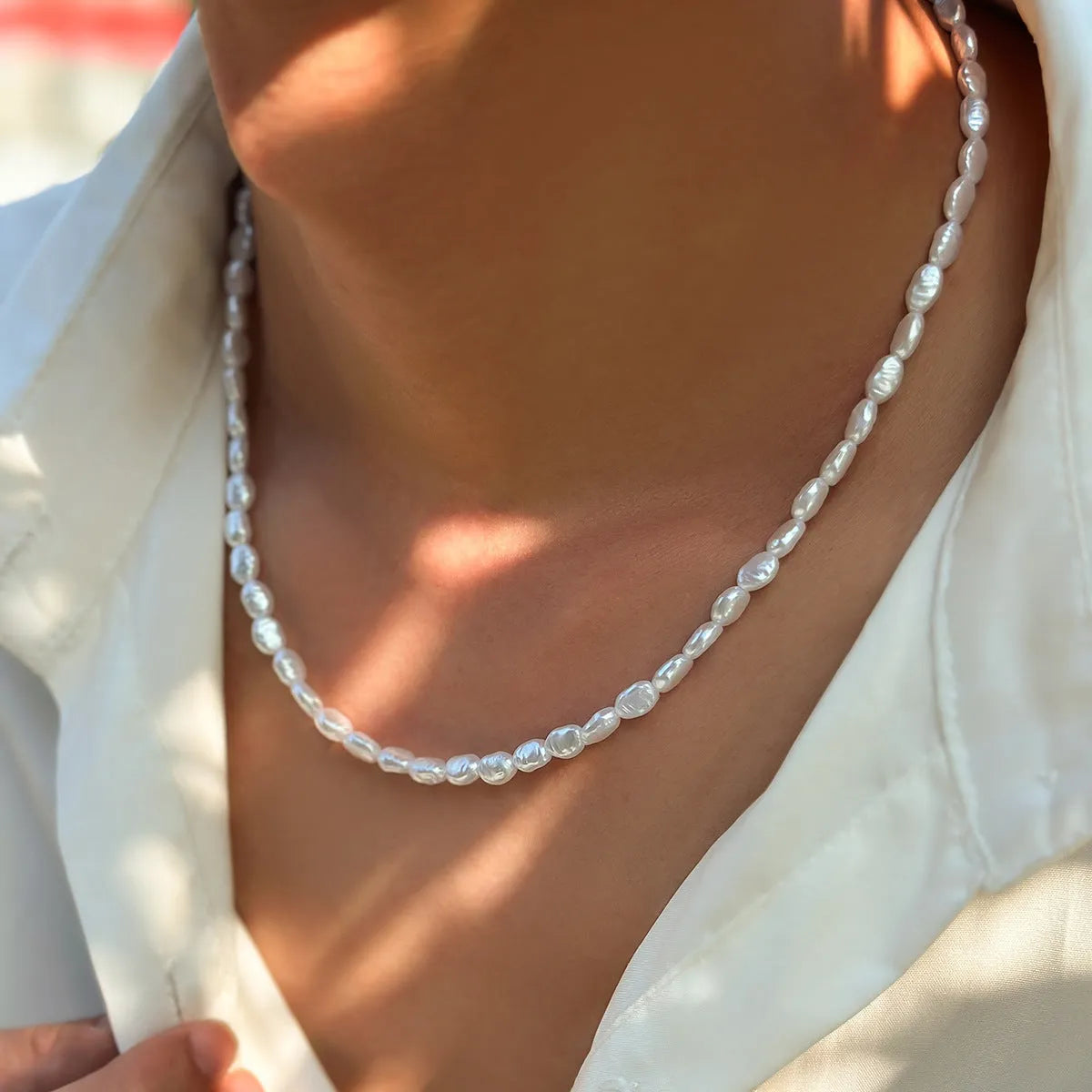 Men's white U-shaped pearl clavicle necklace with adjustable chain