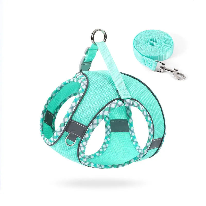 Step-in dog harness with leash in breathable mesh with reflective trim