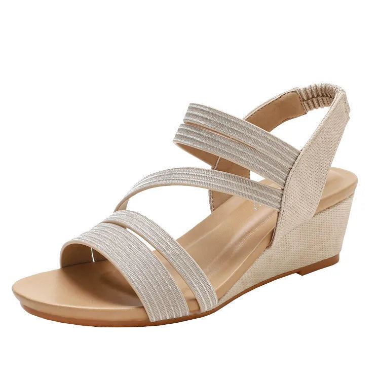 Women's leather platform sandals with 3-5cm heel in gold colour