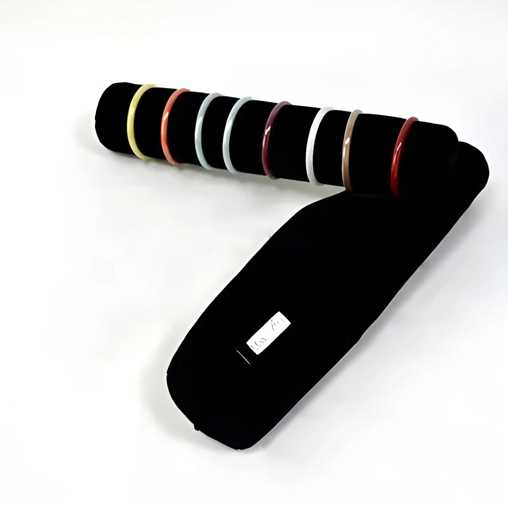 Polyester women's portable bracelet watch buggy bag dustproof storage pouch in black velvet