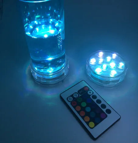 Round waterproof LED candle lamp for battery-powered submersible decorative lighting