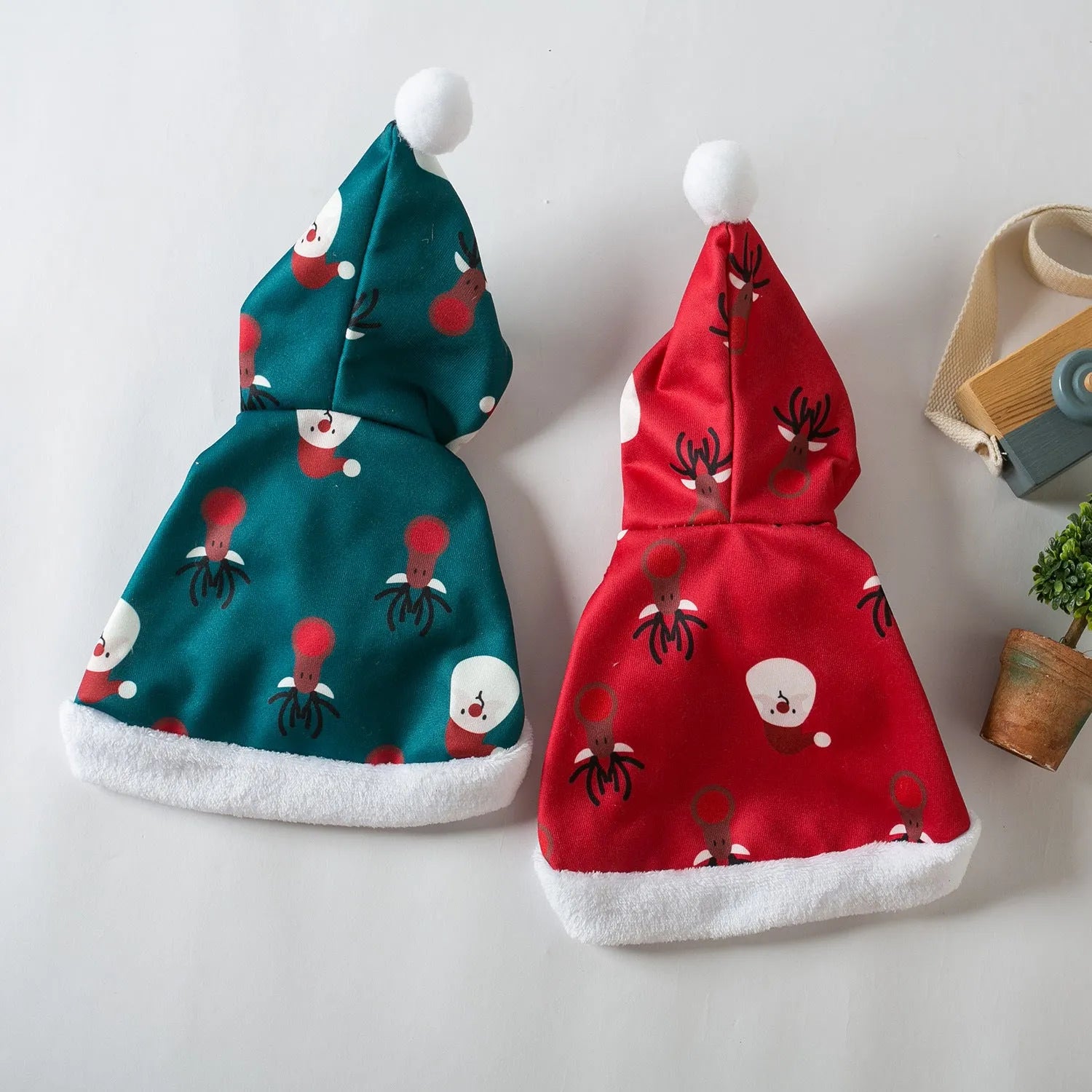 Red deer design Christmas cape cloak for cats in S, M, L sizes