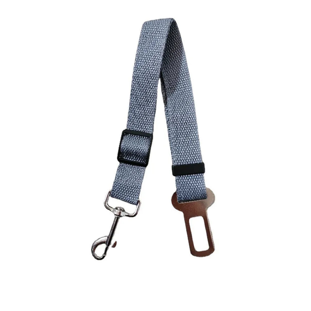 Retractable pet car safety belt in army green nylon with adjustable length for vehicle travel