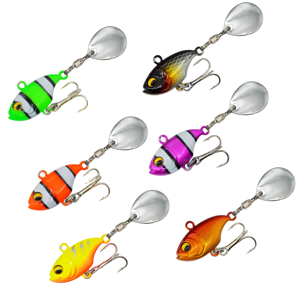 Metal sea fishing lure with a spinning sequin plate in gold colour with treble hook.