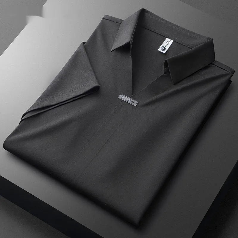 Men's lapel polo short-sleeved T-shirt in slim fit design available in three colours