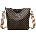 Retro dumpling-shaped shoulder bag in soft PU leather with zippered internal compartment