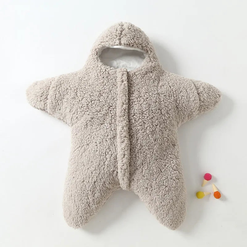 Cashmere and cotton baby sleeping bag with hood and zip closure in pink colour for newborn winter warmth