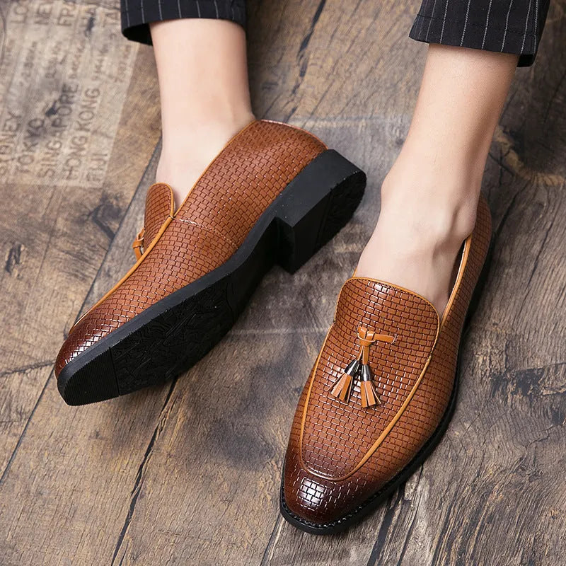 Men's black pointed slip on shoes with tassel detail and artificial PU upper
