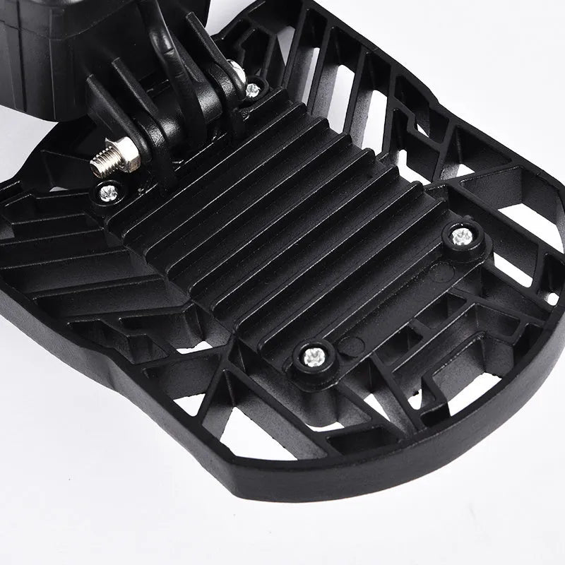 60W 6000 lumen deformable garage light with three adjustable heads, aluminium housing, E27 connector