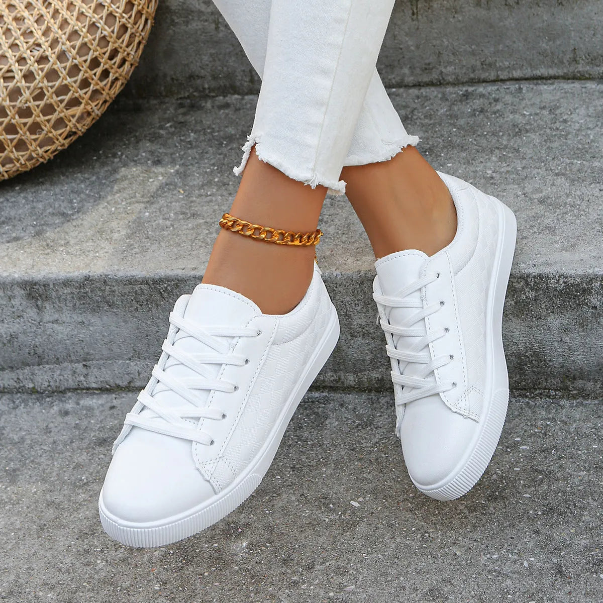 Women's thick bottom white casual exercise shoes with round toe and artificial PU upper